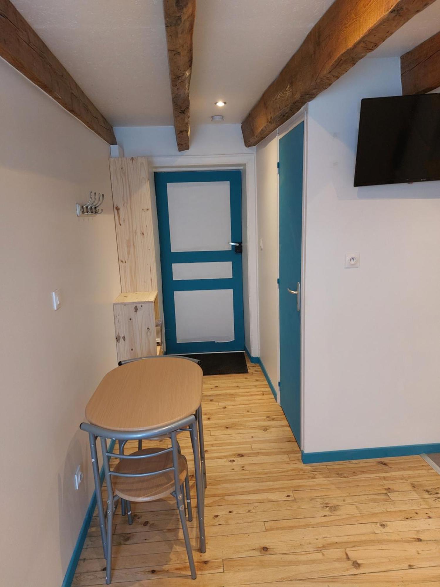 Studio Refait A Neuf Clos Saint Genest Manzat 外观 照片
